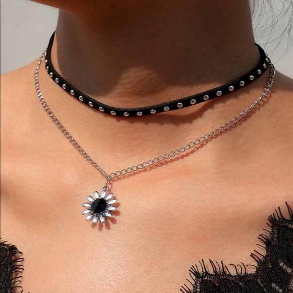 Jewelry - Studded Sunflower Chain Choker